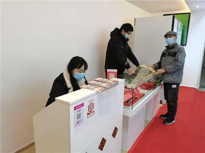 四川中青旅綿陽(yáng)分社、綿陽(yáng)市中旅假日旅行社、綿陽(yáng)自來(lái)文化傳播有限公司24H自助售貨服務(wù)盛大開(kāi)業(yè)